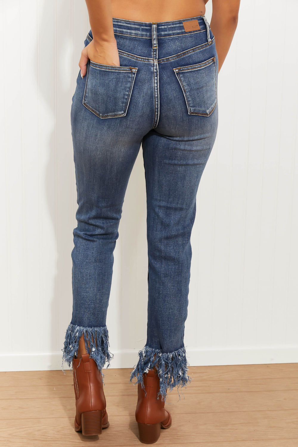 Judy Blue Alex Full Size Frayed Hem Relaxed Jeans