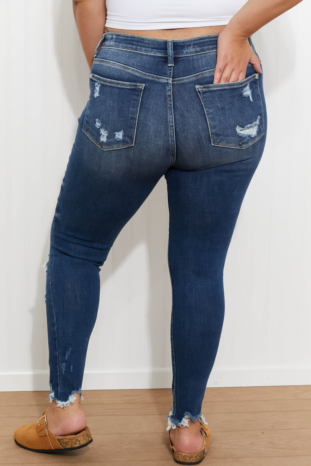 Judy Blue Winnie Full Size Mid-Rise Destroyed Skinny Jeans