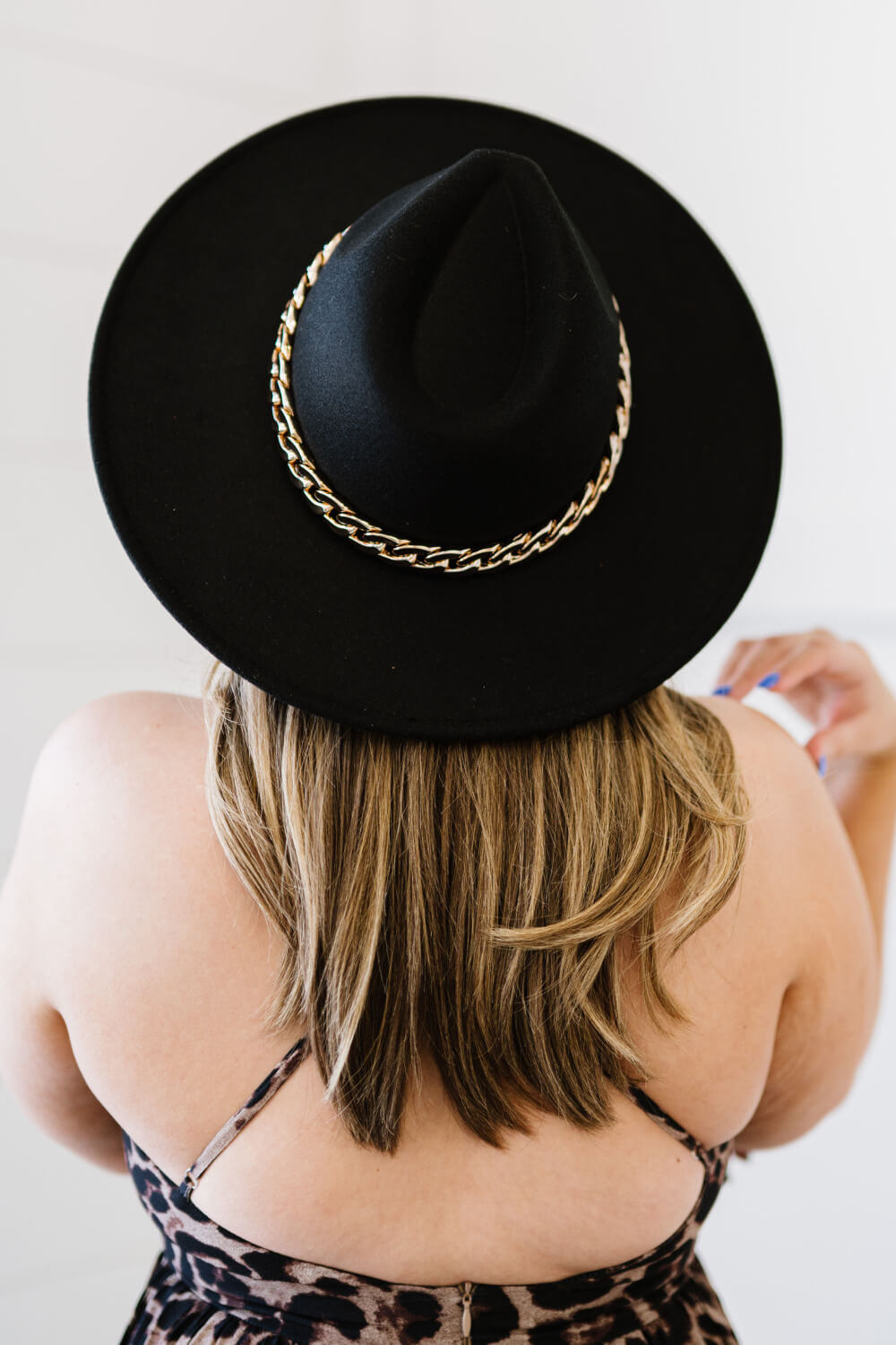 Fame Finishing Touches Gold Chain Flat Brim Fedora