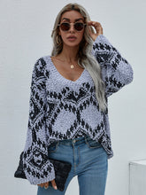 Load image into Gallery viewer, Geometric Print Chunky Knit Sweater
