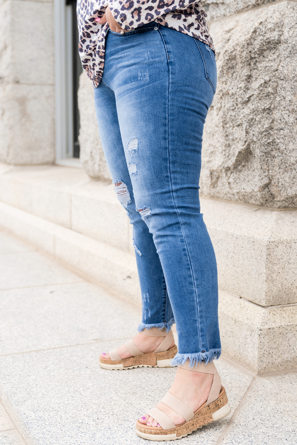 Plus Size Frayed Hem Distressed Skinny Jeans