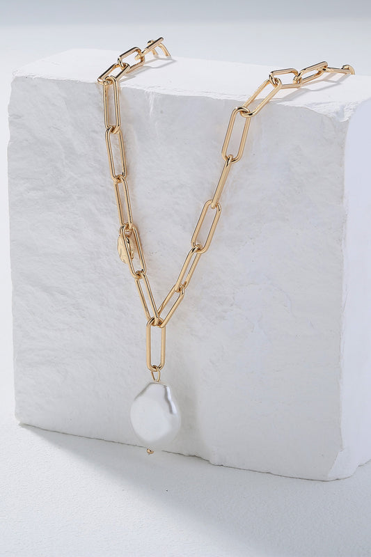 Stone Pendant Cable Chain Necklace