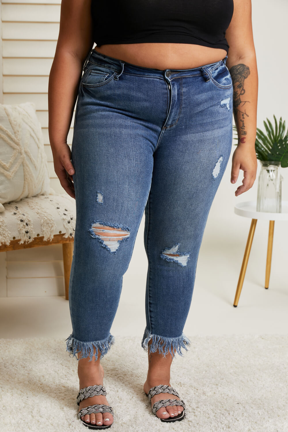 Cello Nicole Full Size Frayed Hem Cropped Jeans