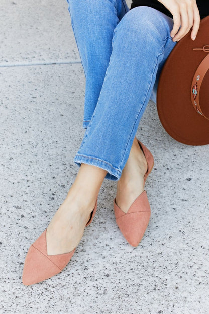 Qupid Simple and Chic Pointed Toe Ballet Flats in Sunkiss