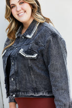 Load image into Gallery viewer, Andree by Unit Full Size Bead Detail Cropped Denim Jacket
