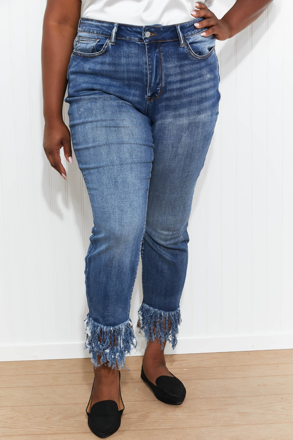 Judy Blue Alex Full Size Frayed Hem Relaxed Jeans