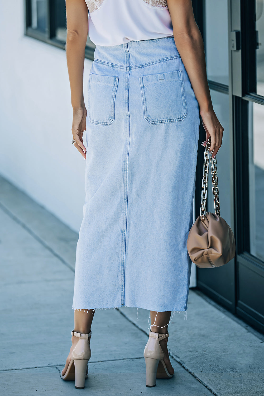 Buttoned Raw Hem Denim Skirt