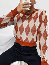 Load image into Gallery viewer, Argyle Cropped Pullover Sweater
