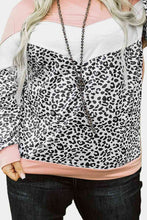 Load image into Gallery viewer, Plus Size Colorblock Leopard Tops
