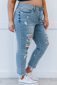 Judy Blue Beth Full Size High-Rise Distressed Skinny Jeans