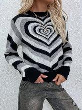 Load image into Gallery viewer, Heart Print Cropped Sweater
