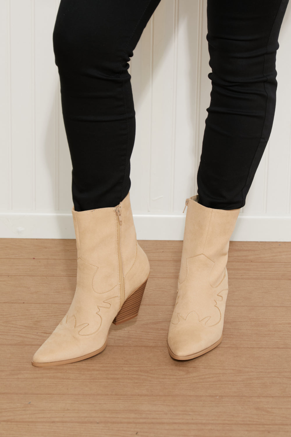 Qupid Texas Trip Embroidered Cowboy Booties in Toffee