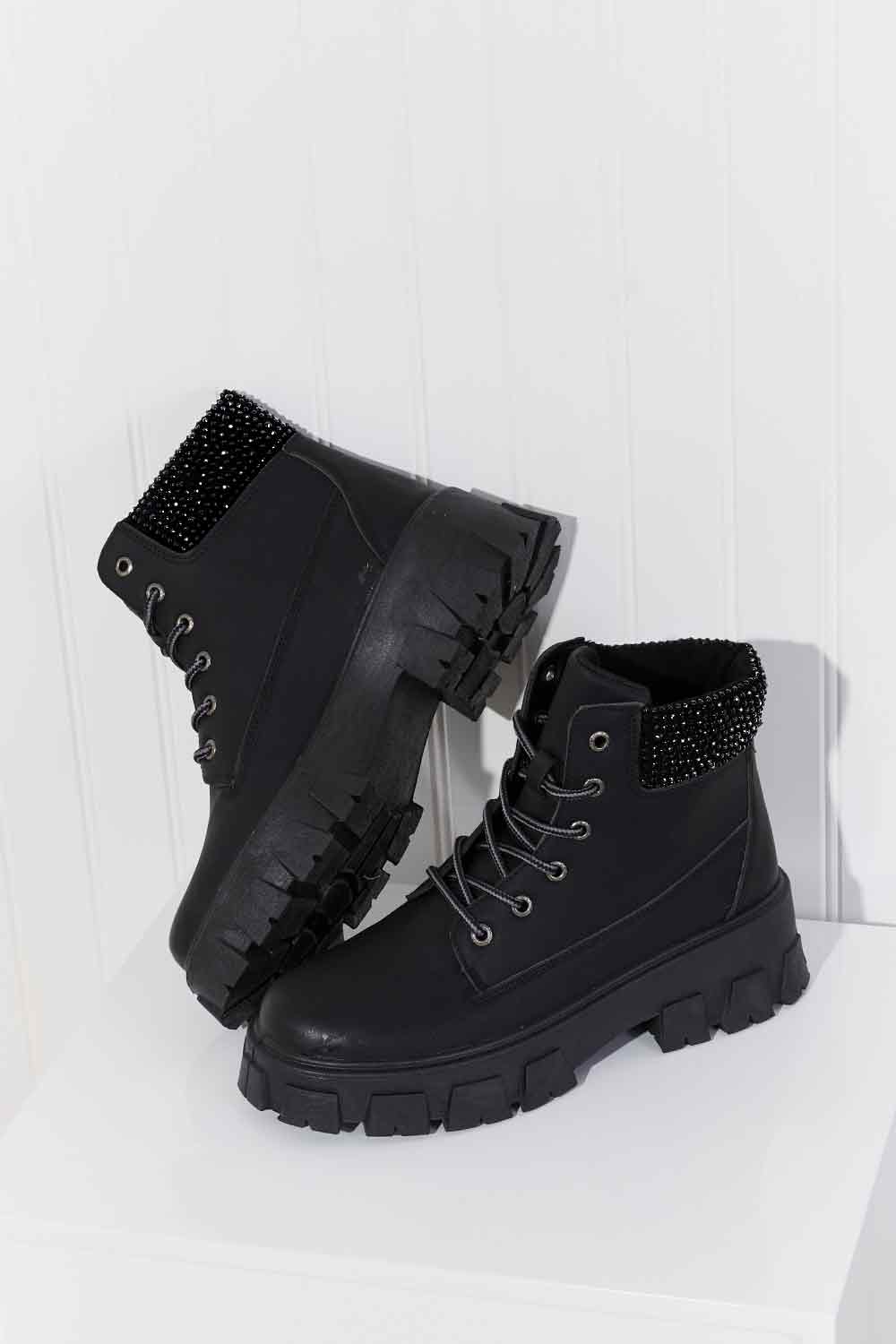 Cape Robbin On The Go Lace-Up Boots