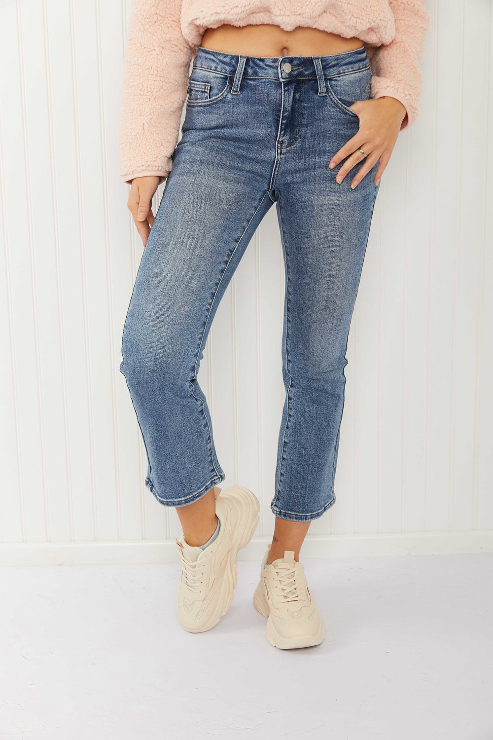 Judy Blue Thea Full Size Mid-Rise Cropped Bootcut Jeans