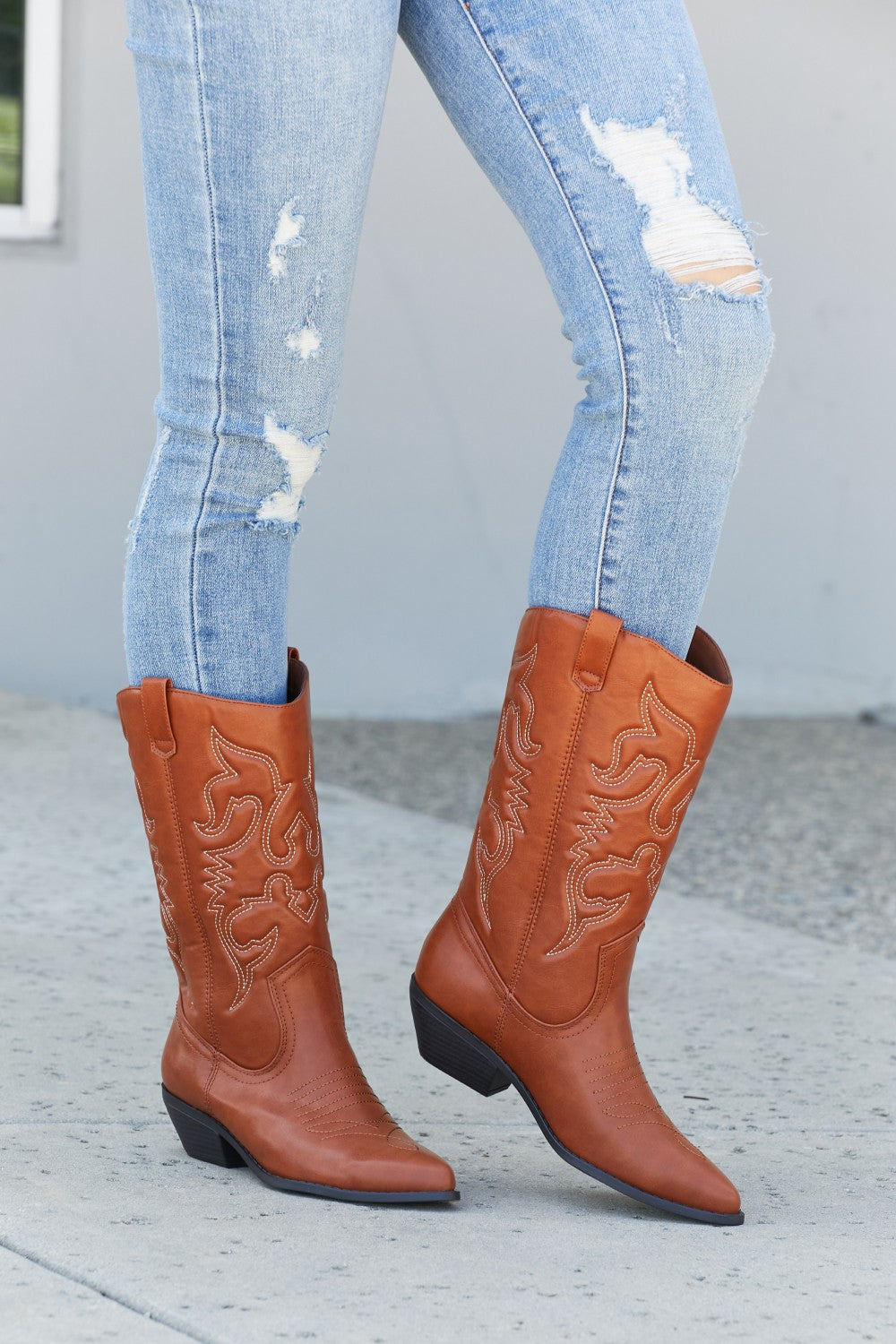 Fortune Dynamic Countryside Lane Mid-Calf Embroidered Cowboy Boots