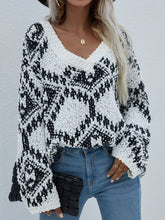 Load image into Gallery viewer, Geometric Print Chunky Knit Sweater
