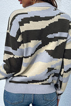 Load image into Gallery viewer, Pixelated Camouflage Print Sweater
