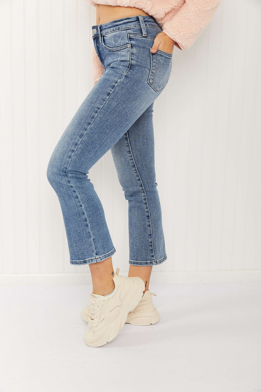 Judy Blue Thea Full Size Mid-Rise Cropped Bootcut Jeans