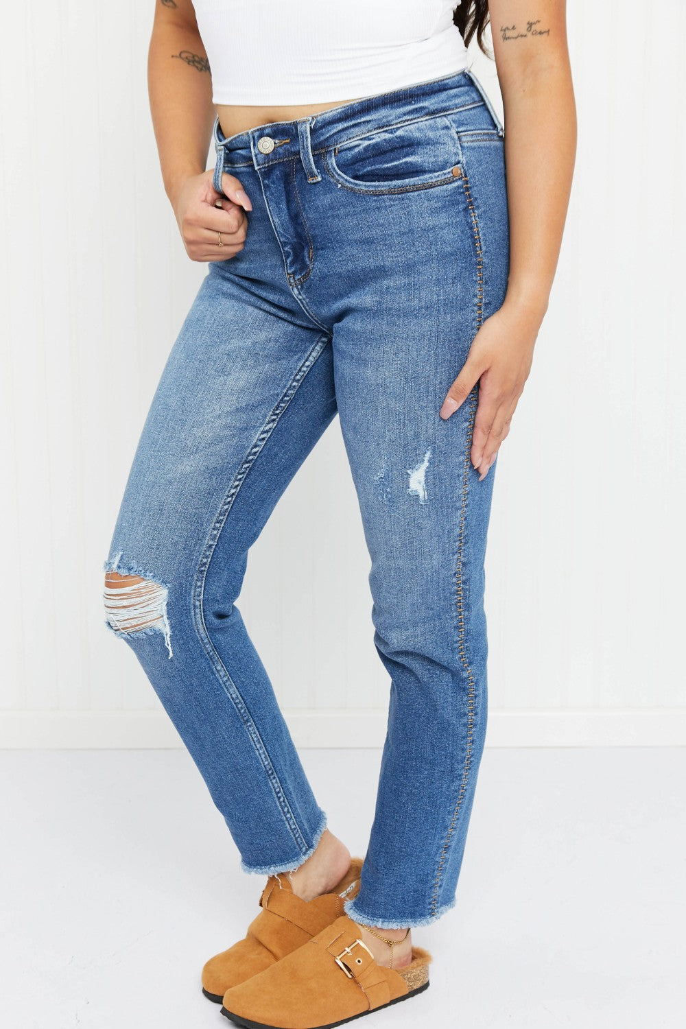 Judy Blue Cora Full Size Howdy Embroidery Boyfriend Jeans