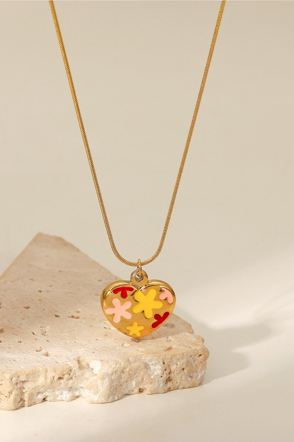 Floral Heart Shape Pendant Chain Necklace