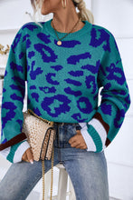 Load image into Gallery viewer, Leopard Striped Round Neck Sweater
