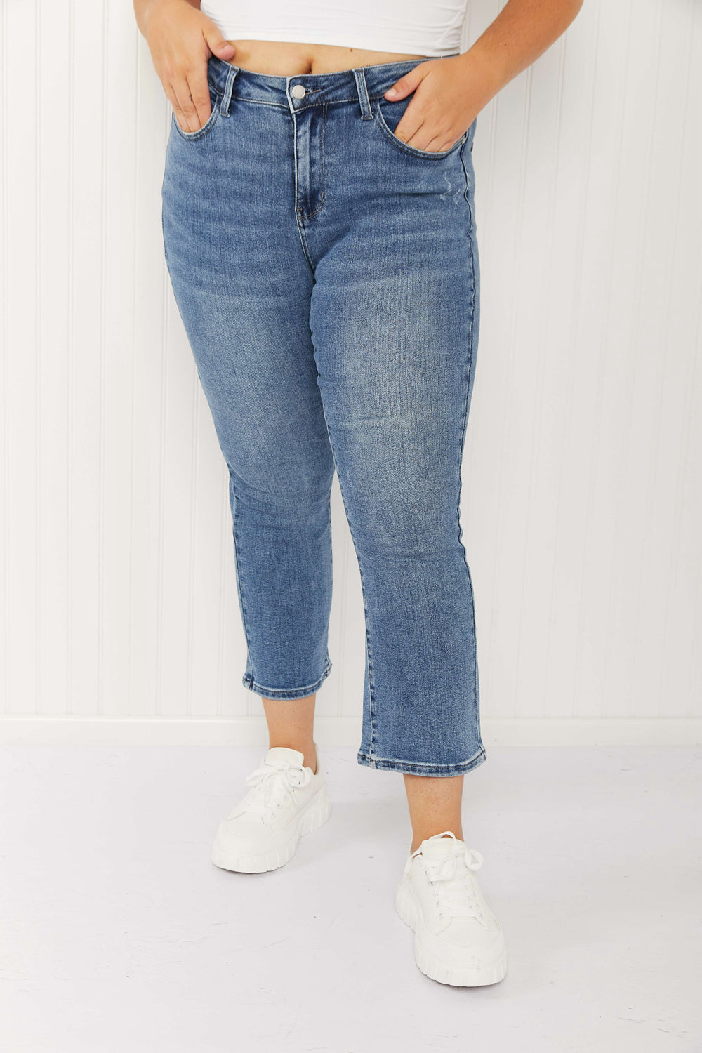 Judy Blue Thea Full Size Mid-Rise Cropped Bootcut Jeans