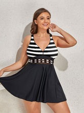 Load image into Gallery viewer, Plus Size Contrast Sweetheart Neck Swim Dress and Bottoms Set
