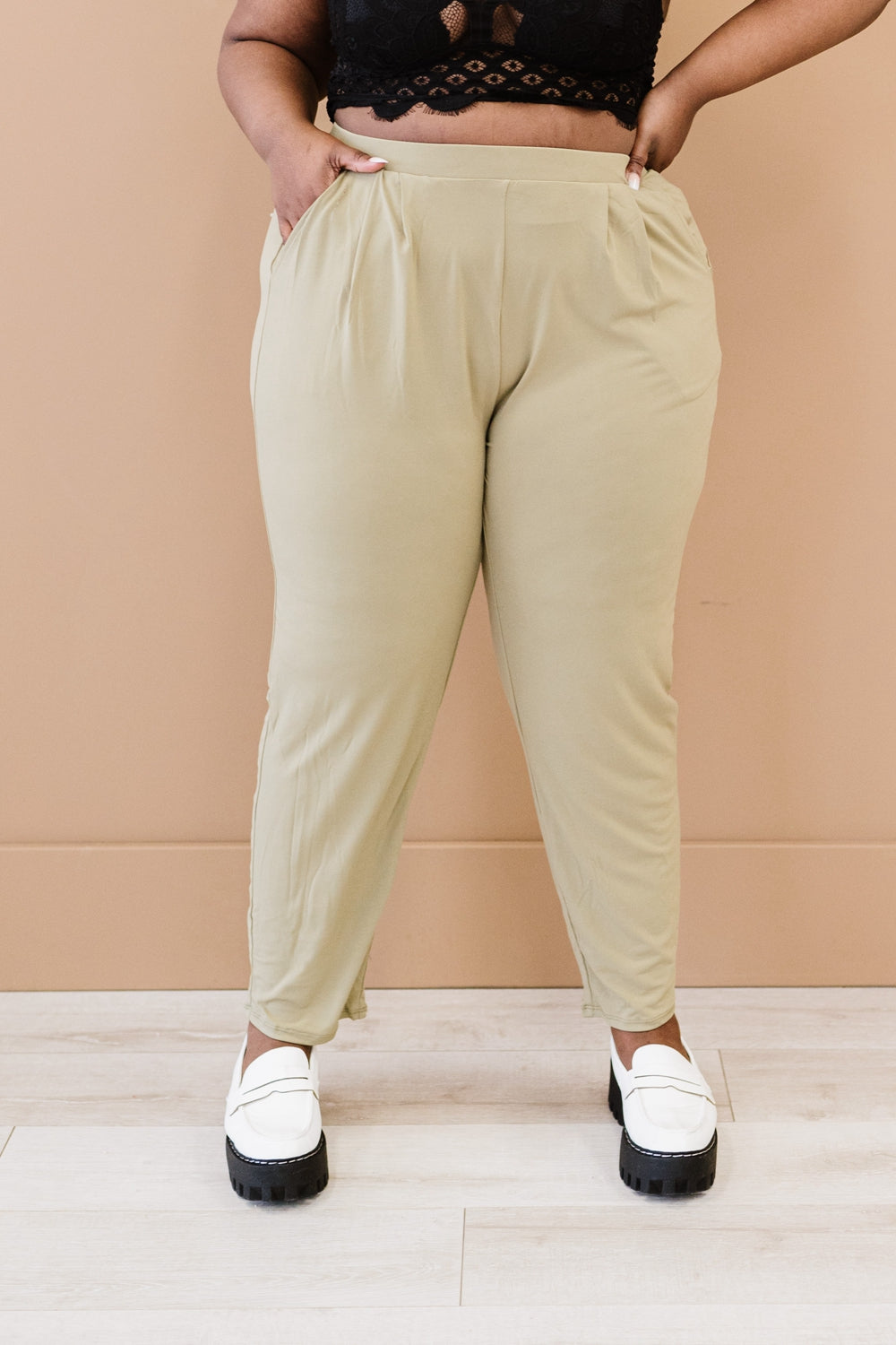 Zenana Perfectly Pleated Full Size Run Pants