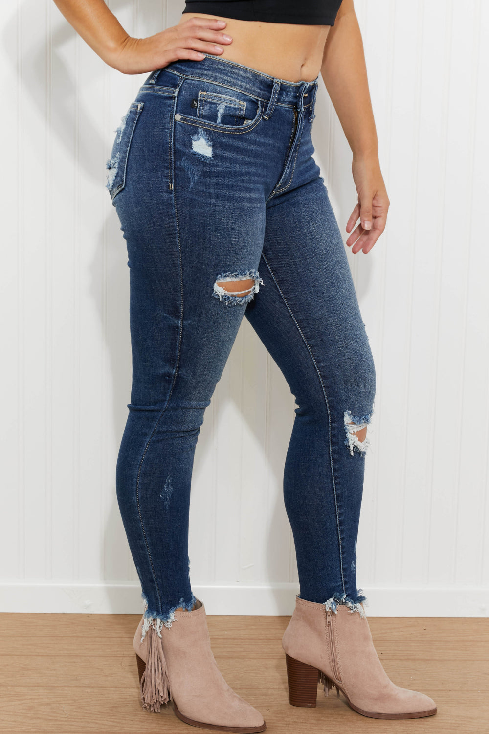 Judy Blue Winnie Full Size Mid-Rise Destroyed Skinny Jeans