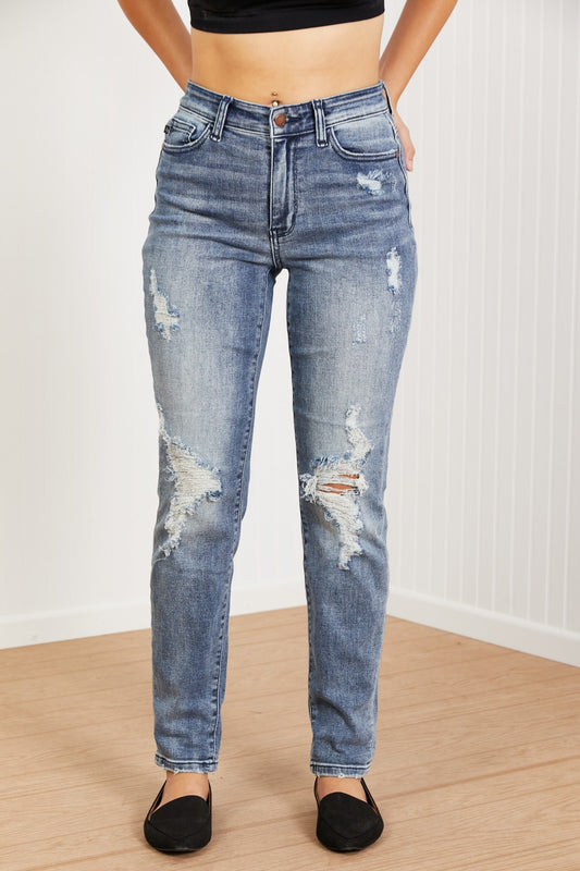 Judy Blue Gracie Full Size Mid-Rise Distressed Boyfriend Jeans