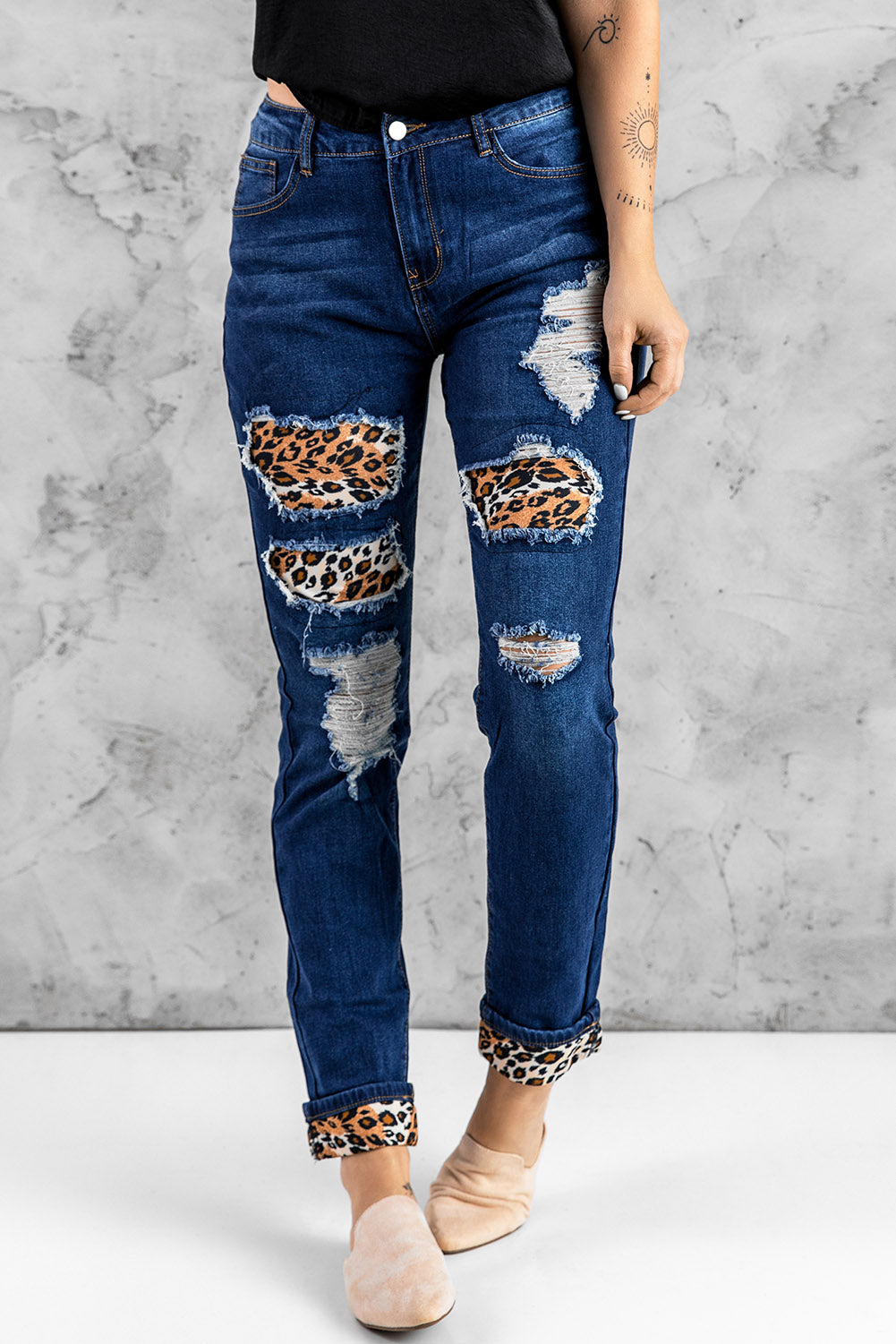 Printed Patch Distressed Jeans