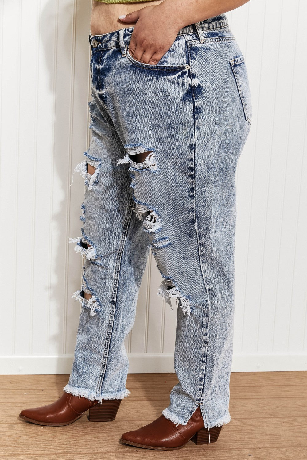 Kancan Taylor Full Size High Rise Distressed Mom Jeans