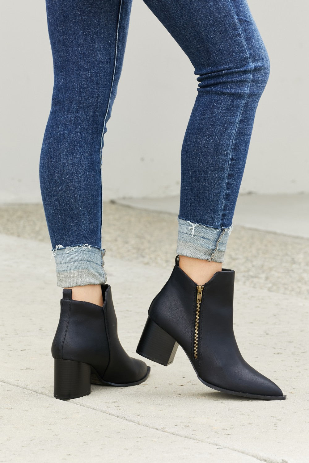 Qupid Sweet Aroma Zip-Up Pointed Toe Ankle Booties