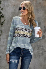 Load image into Gallery viewer, Mixed Print Round Neck Long Sleeve Tee
