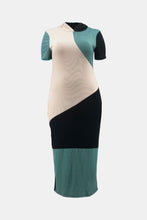 Load image into Gallery viewer, Plus Size Tricolor Short Sleeve Hooded Maxi Dress
