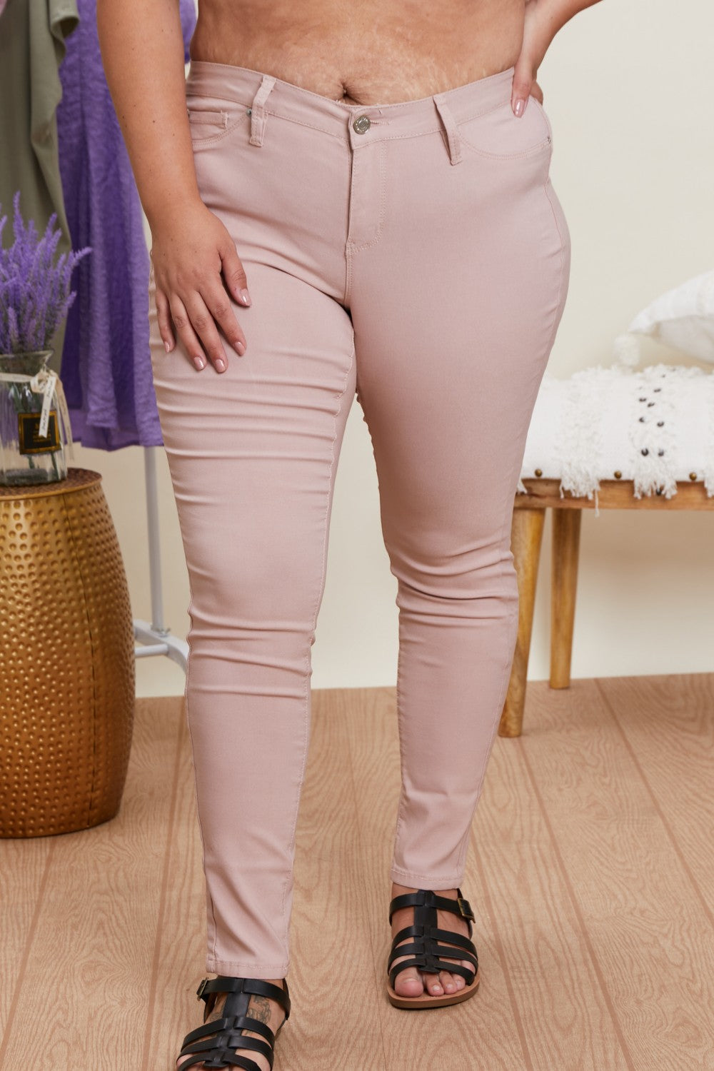 YMI Jeanswear Kate Hyper-Stretch Mid-Rise Skinny Jeans in Rose