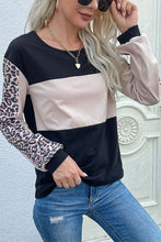 Load image into Gallery viewer, Leopard Color Block Long Sleeve Sweatshirt
