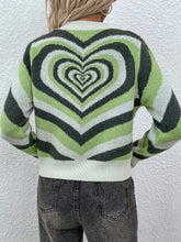 Load image into Gallery viewer, Heart Print Cropped Sweater
