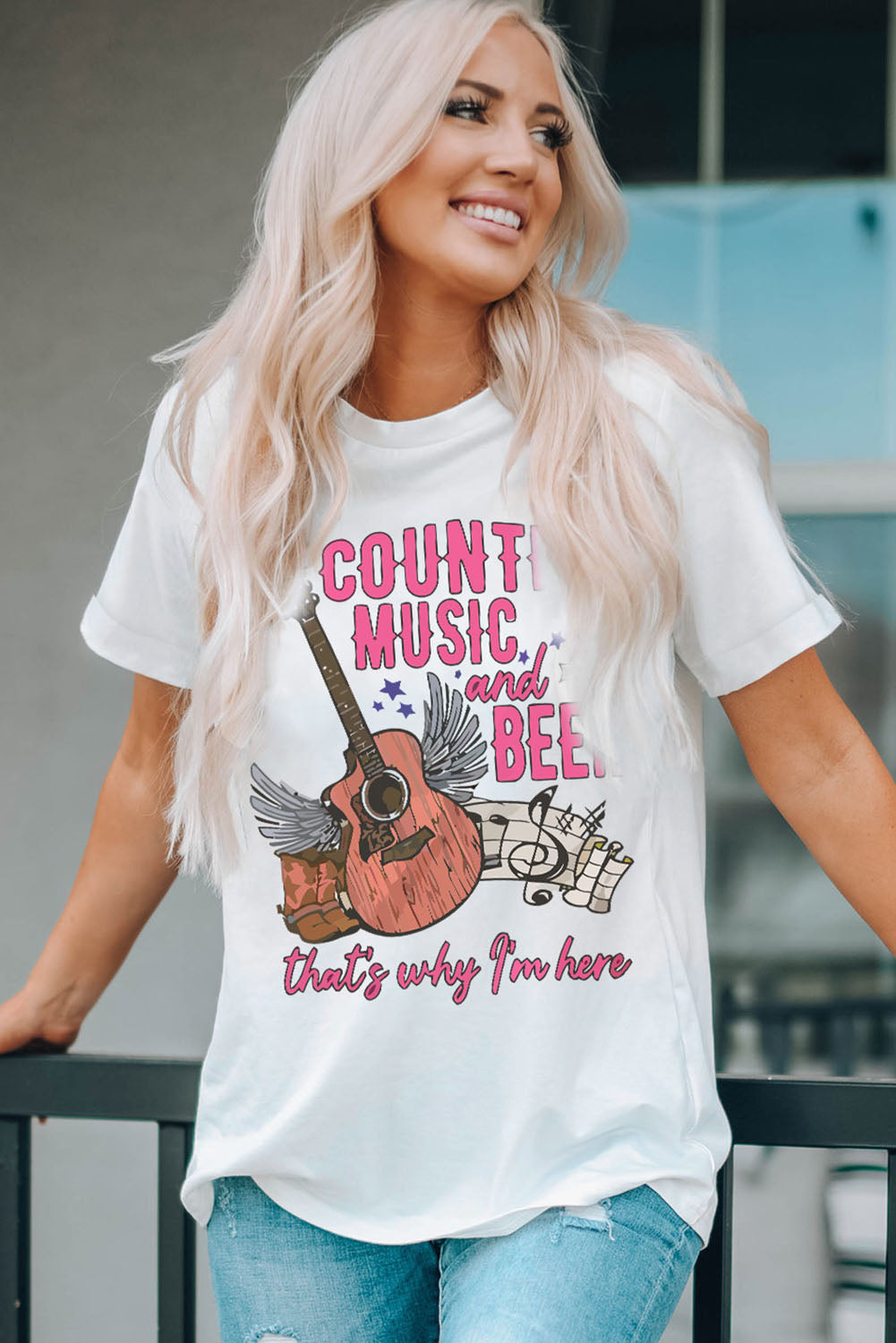 COUNTRY MUSIC & BEER Round Neck Tee