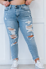 Load image into Gallery viewer, Judy Blue Beth Full Size High-Rise Distressed Skinny Jeans
