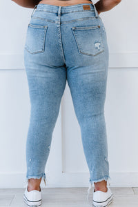 Judy Blue Beth Full Size High-Rise Distressed Skinny Jeans