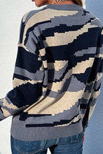 Load image into Gallery viewer, Pixelated Camouflage Print Sweater
