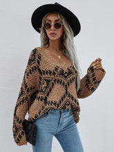 Load image into Gallery viewer, Geometric Print Chunky Knit Sweater
