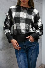 Load image into Gallery viewer, Buffalo Plaid Cropped Sweater
