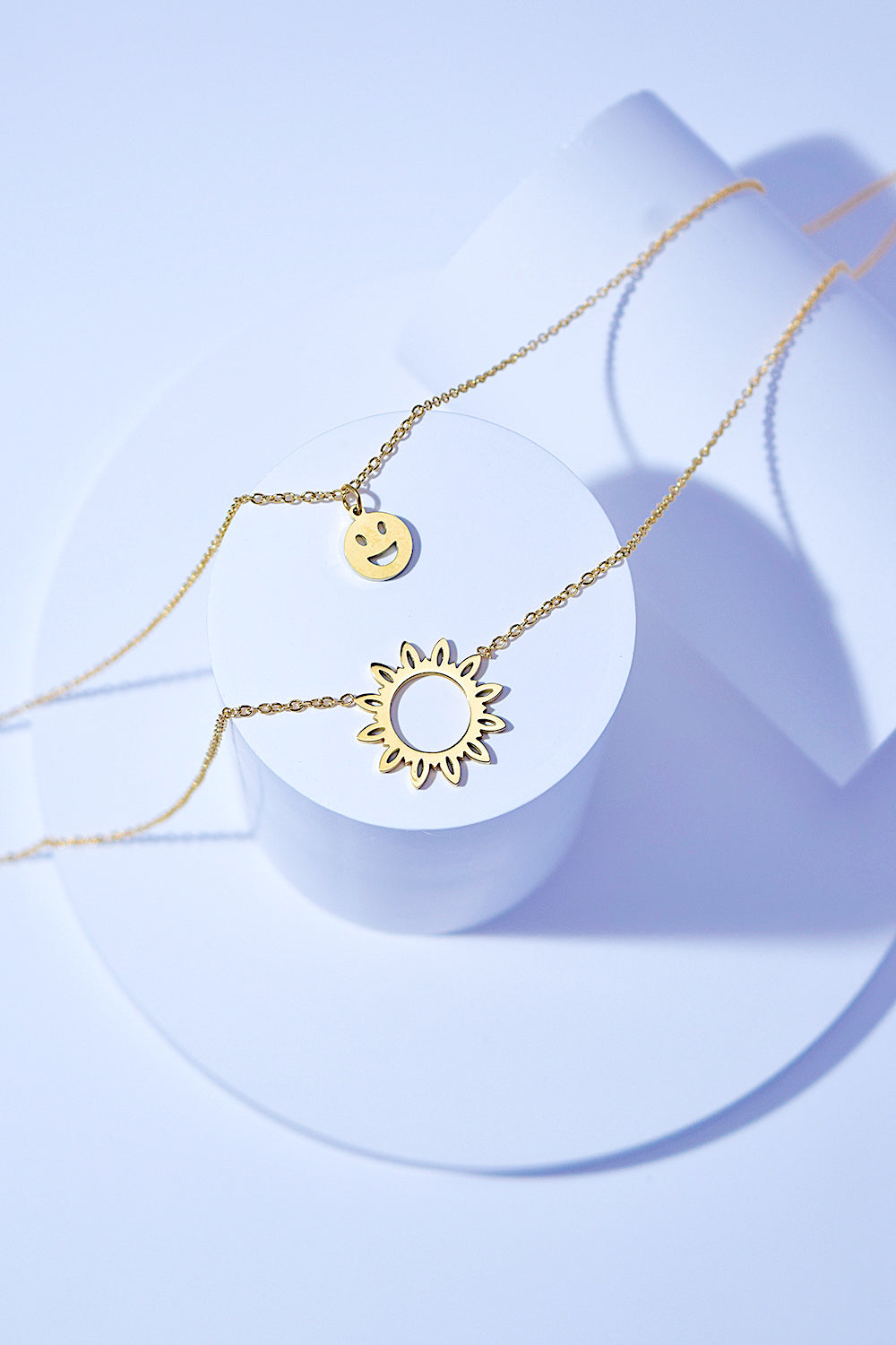 Smiley Sun Pendant Double-Layered Chain Necklace