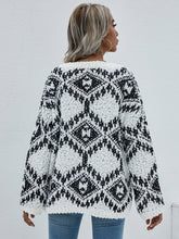 Load image into Gallery viewer, Geometric Print Chunky Knit Sweater
