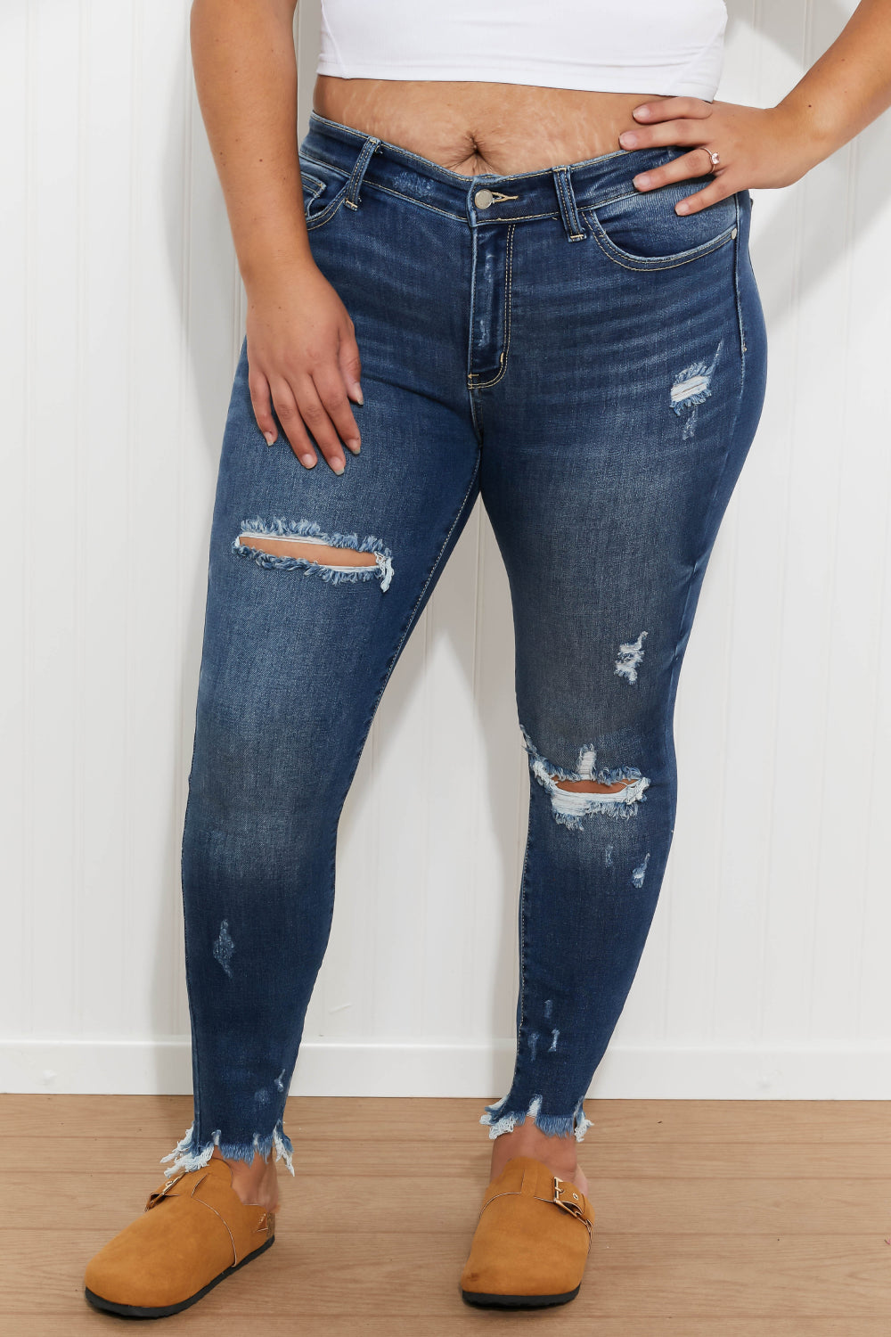 Judy Blue Winnie Full Size Mid-Rise Destroyed Skinny Jeans