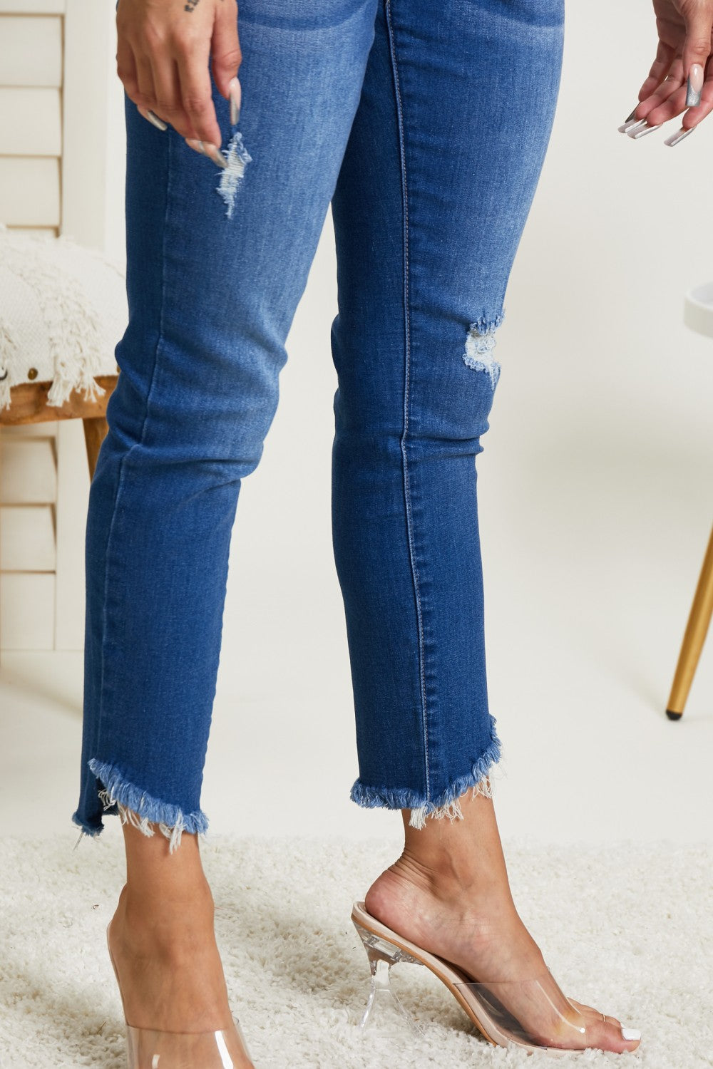 YMI Jeanswear Irene Frayed Cropped Jeans