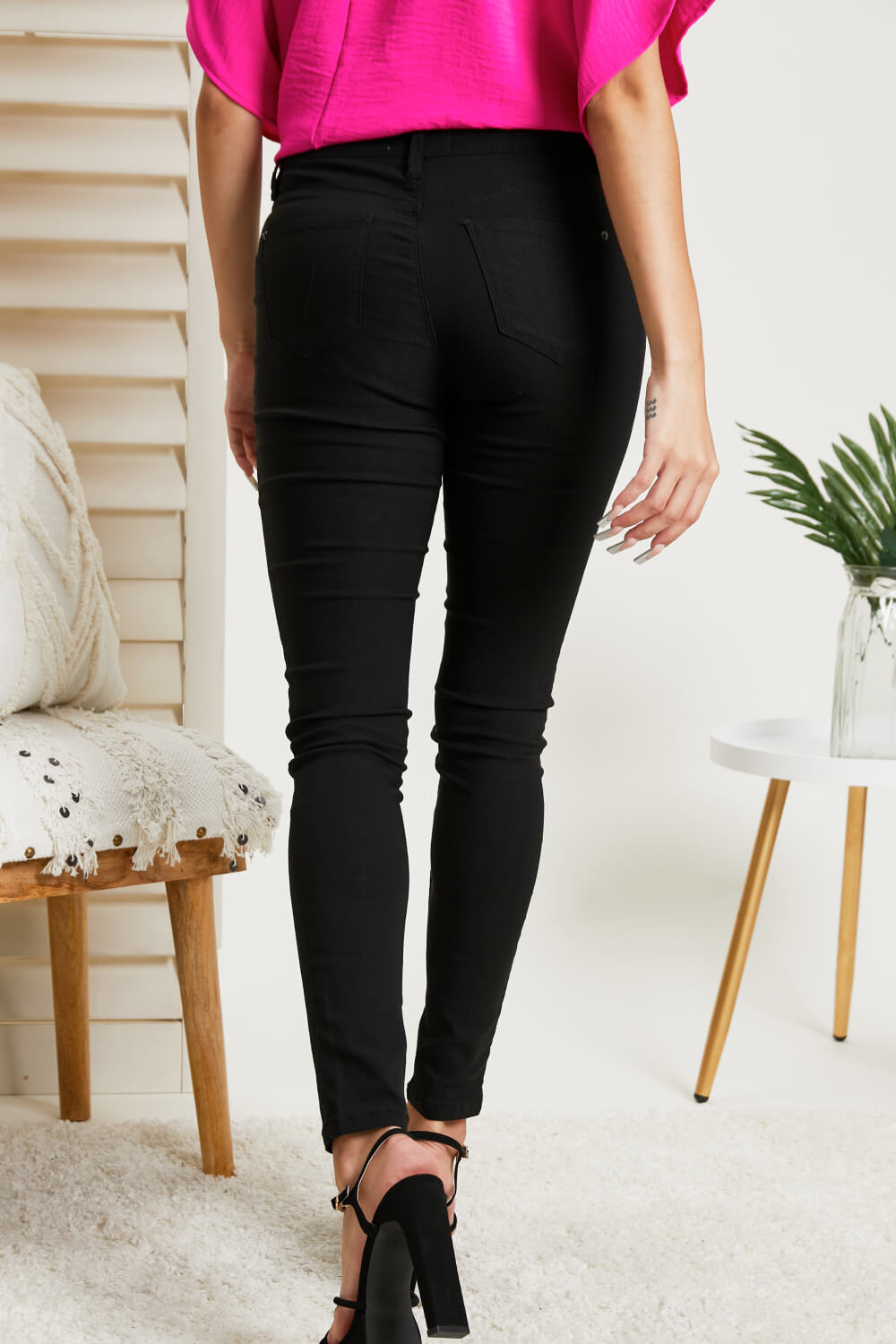 YMI Jeanswear Kate Hyper-Stretch Mid-Rise Skinny Jeans in Black