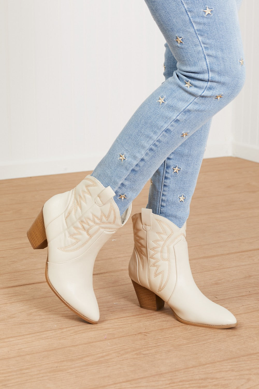 East Lion Corp Texas Trip Embroidered Cowboy Booties